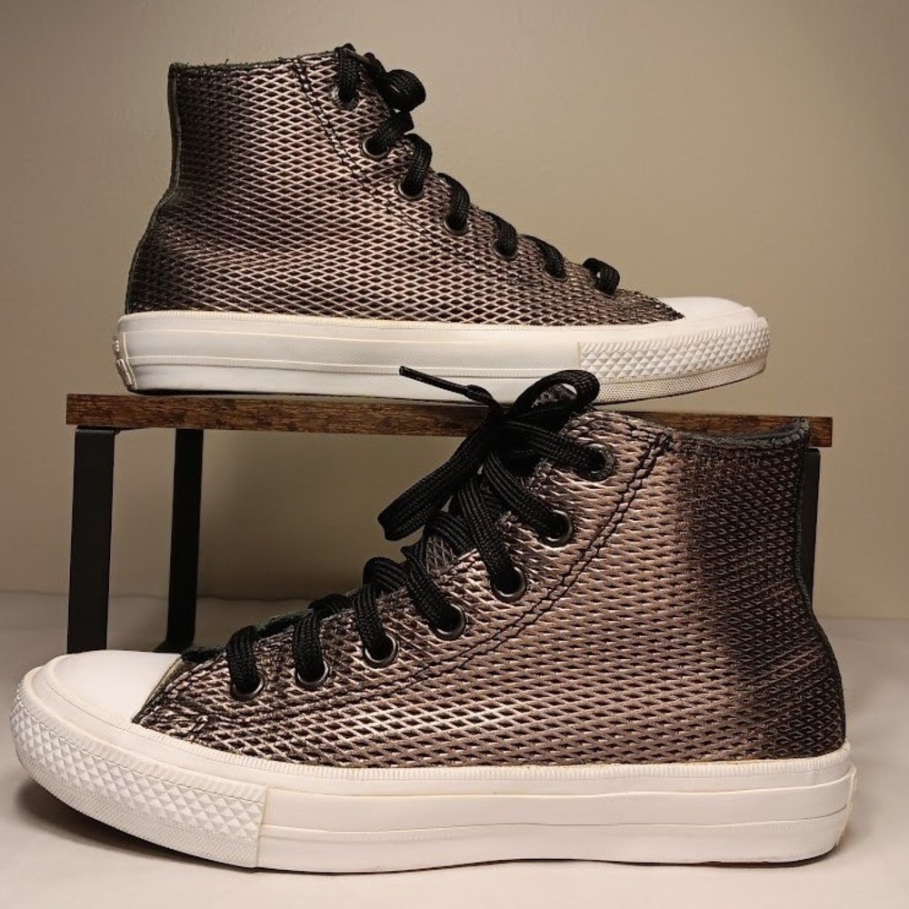 Converse Chuck Taylor‎ Women Size 8 Bronze Metallic Leather High Top 555797C